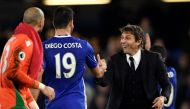 Britain Football Soccer - Chelsea v Stoke City - Premier League - Stamford Bridge - 31/12/16 Chelsea's Diego Costa and Chelsea manager Antonio Conte celebrate after the game Action Images via Reuters / Tony O'Brien Livepic