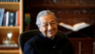 Former Malaysian prime minister Mahathir Mohamad smiles during an interview with Reuters in Putrajaya, Malaysia, March 30, 2017. REUTERS/Lai Seng Sin/File Photo.