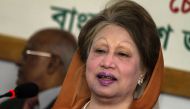 Bangladesh opposition leader Khaleda Zia speaks during a press conference in Dhaka on February 7, 2018. / AFP / Munir UZ ZAMAN 
