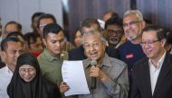 Mahathir Mohamad (C), elected Prime Minister of Malaysia, holds a press conference together with the leaders of Pakatan Harapan, the former opposition alliance in Kuala Lumpur, Malaysia on May 10, 2018. ( Alexandra Radu - Anadolu Agency )