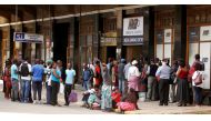 People queue to draw cash outside a bank in Harare, Zimbabwe, January 19, 2019. Reuters/Philimon Bulawayo