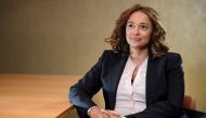  FILE PHOTO: Isabel dos Santos, daughter of Angola’s former president, sits for a portrait during a Reuters interview in London, Britain, January 9, 2020. Picture taken on January 9. REUTERS/Toby Melville/File Photo 
