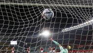 Soccer Football - World Cup - UEFA Qualifiers - Group F - Austria v Scotland - Ernst-Happel-Stadion, Vienna, Austria - September 7, 2021 Scotland's Lyndon Dykes scores their first goal from the penalty spot REUTERS/Leonhard Foeger
