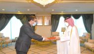 Minister of State for Foreign Affairs H E Sultan bin Saad Al Muraikhi receiving credentials of Ambassador of the Republic of Yemen H E Rajeh Hussain Farhan Badi.
