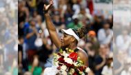 Veteran US tennis player Serena Williams waves to the crowd following her loss against Switzerland's Belinda Bencic during the National Bank Open in Toronto, Ontario, Canada, August 10, 2022. (REUTERS/Cole Burston)