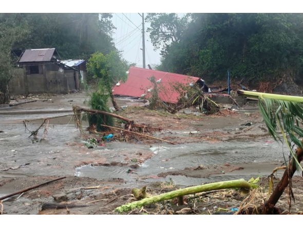 This handout photo taken and released by RG Jomark Omayan on November 9, 2025 shows a damaged home as Super Typhoon Fung-Wong moved towards the coast in Viga, Catanduanes province. Nearly a million people have been evacuated and floodwaters were rising in the Philippines on November 9 before Typhoon Fung-wong's expected late-night landfall on the east coast. (Photo by Handout / Courtesy of RG Jomark Omayan / AFP)