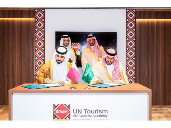 Qatar Tourism Chairman Saad bin Ali Al Kharji with Qatari, Saudi officials at the MoU signing ceremony