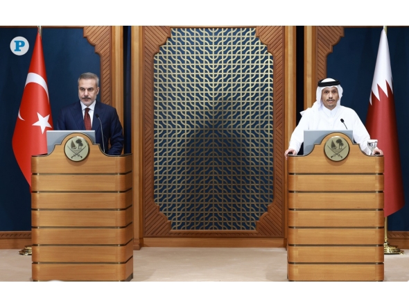 Prime Minister and Minister of Foreign Affairs H E Sheikh Mohammed bin Abdulrahman bin Jassim Al Thani and Minister of Foreign Affairs of Türkiye H E Hakan Fidan addressing a joint press conference in Doha yesterday. Pic: Rajan Vadakkemuriyil/The Peninsula
