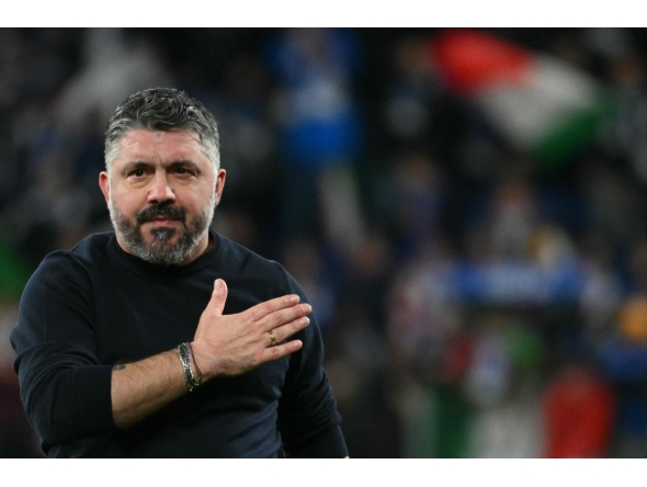 (FILES) Italy's headcoach Gennaro Gattuso greets supporters after winning the play-off FIFA World Cup 2026 European qualification semi-final football match between Italy and North Ireland at the Gewiss stadium in Bergamo, on March 26, 2026. (Photo by Alberto PIZZOLI / AFP)