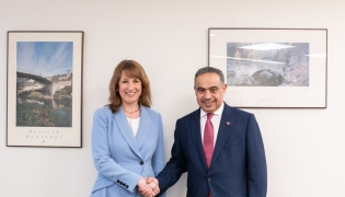 Minister of Finance meets several finance, economy ministers