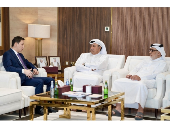 Ambassador of Uzbekistan to Qatar, H E Ashraf Khodjaev with QC officials during the meeting.