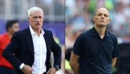 This combination of pictures created on July 16, 2026 shows France's head coach Didier Deschamps gesturing at the Philadelphia Stadium in Philadelphia on July 4, 2026, and England's German head coach Thomas Tuchel gesturing at Miami Stadium in Miami Gardens on July 11, 2026. (Photo by Charly Triballeau and Patricia De Melo Moreira / AFP)