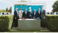 Visit Qatar and QREC officials and other dignitaries with the trophy.