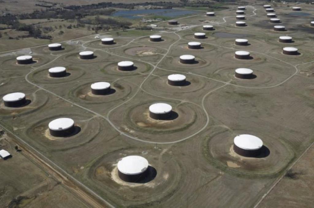 Crude oil storage tanks are seen from above at the Cushing oil hub in Oklahoma, U.S., March 24, 2016. Reuters/Nick Oxford/File Photo