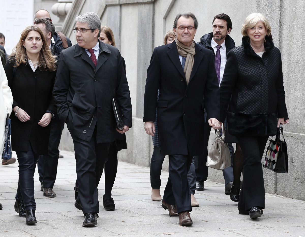  Francesc Homs, the spokesman for the Catalan separatist party PDeCAT in the Spanish national parliament (2nd L) and former President of the Catalan Government and leader of Partit Democrata Europeu Catala (Catalan European Democratic Party) PDECAT Artur 