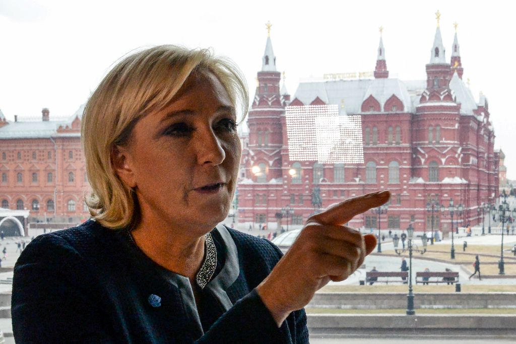 French presidential election candidate for the far-right Front National (FN) party Marine Le Pen speaks with the media at Moscow's Hotel National on March 24, 2017. / AFP / Kirill KUDRYAVTSEV
