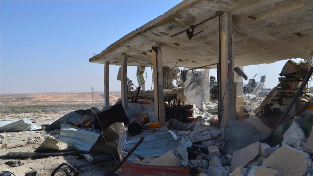 A wrecked building is seen after airstrikes hit a southern town of Idlib, Syria on September 22, 2017. (Hayyan Ebu Re?it - Anadolu Agency).