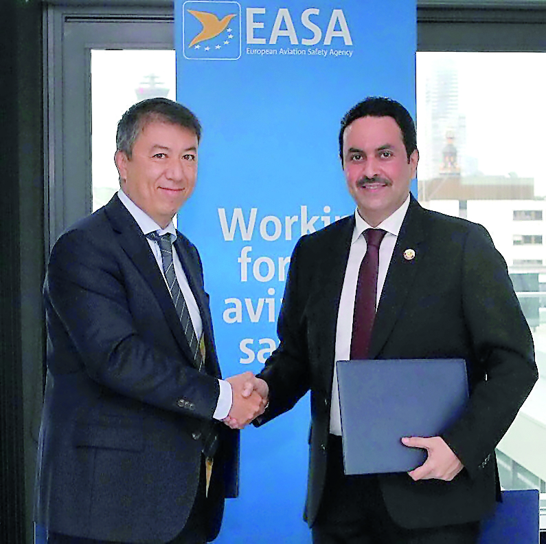 Abdulla Nasser Turki Al Subaey, Chairman of the Qatar Civil Aviation Authority, and Patrick Ky, EASA Executive Director.