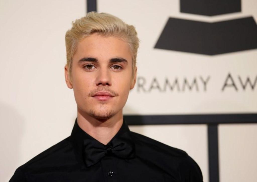 Singer Justin Bieber arrives at the 58th Grammy Awards in Los Angeles, California February 15, 2016. REUTERS/Danny Moloshok 
