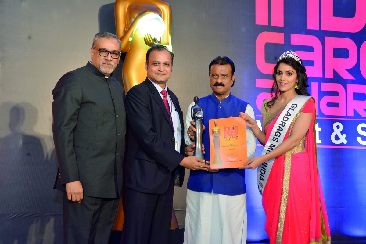 A Qatar Airways Cargo official receiving the ‘Overall Carrier of the Year’ award in the industry choice category at the Payload Asia Gala Dinner and Awards Ceremony in Singapore.