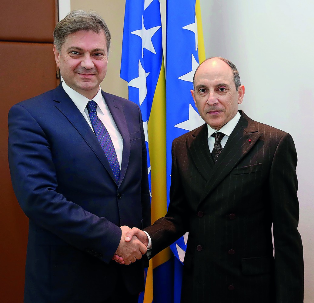 Qatar Airways Group Chief Executive, Akbar Al Baker (right), with the Chairman of Council of Ministers for Bosnia and Herzegovina, Dr Denis Zvizdi?, during his recent visit to Sarajevo.
