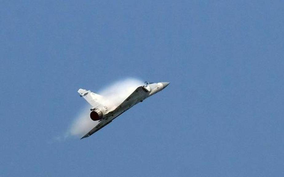 A French-made Mirage fighter flies over Ching Chuan Kang Air Base in Taiwan AFP/SAM YEH.