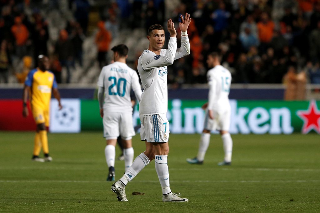 Real Madrid’s Cristiano Ronaldo applauds fans after the match REUTERS/Alkis Konstantinidis
