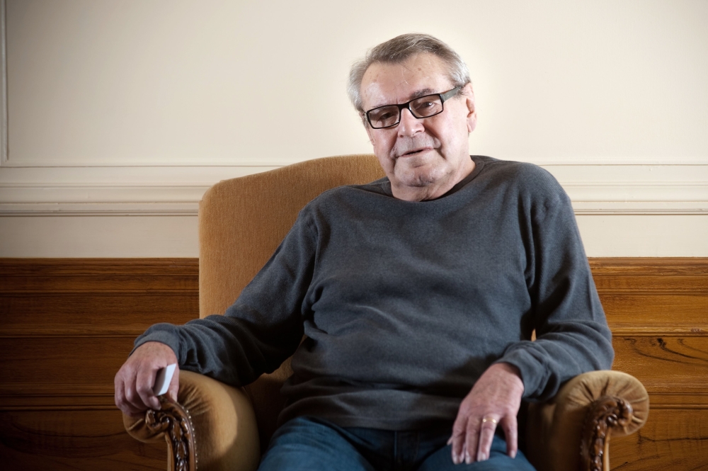 File photo of Czech-born US film director Milos Forman posing on October 9, 2009 in Paris. AFP PHOTO / MARTIN BUREAU / AFP / MARTIN BUREAU 