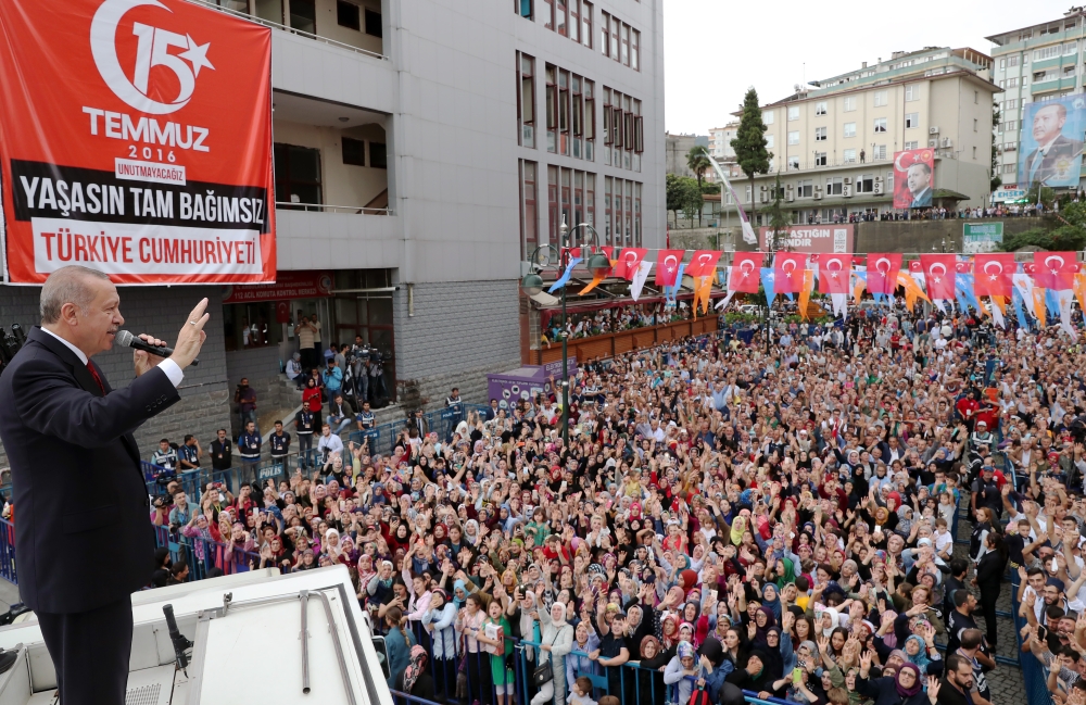  Turkish President Recep Tayyip Erdogan addresses people in Rize, Turkey on August 11, 2018. (Cem Öksüz/Anadolu Agency)