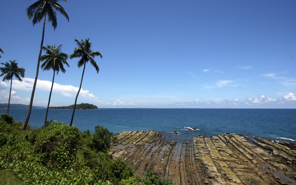 In this file photo taken on September 8, 2007 shows the coast line of South Andaman Island near Port Blair, capital of the Andaman and Nicobar Islands.  / AFP / Desha-Kalyan CHOWDHURY
 