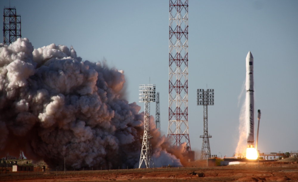 FILE PHOTO: Zenit 3F rocket carrying the Spektr-R radio astronomy observatory blasts off from the Russian leased Kazakhstan's Baikonur cosmodrome.  AFP / STR
