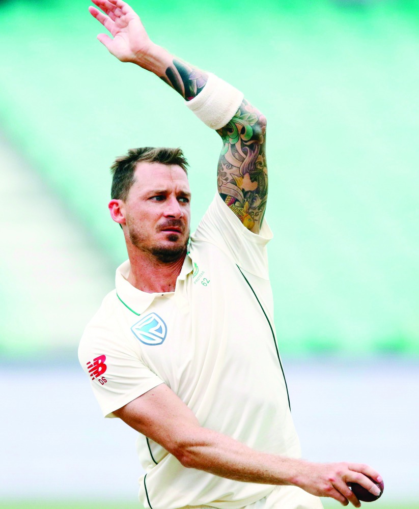 In this file photo taken on February 16, 2019 South Africa's Dale Steyn is about to bowl on day 4 of the first Test match between South Africa and Sri Lanka held at the Kingsmead Stadium in Durban. AFP / Anesh Debiky