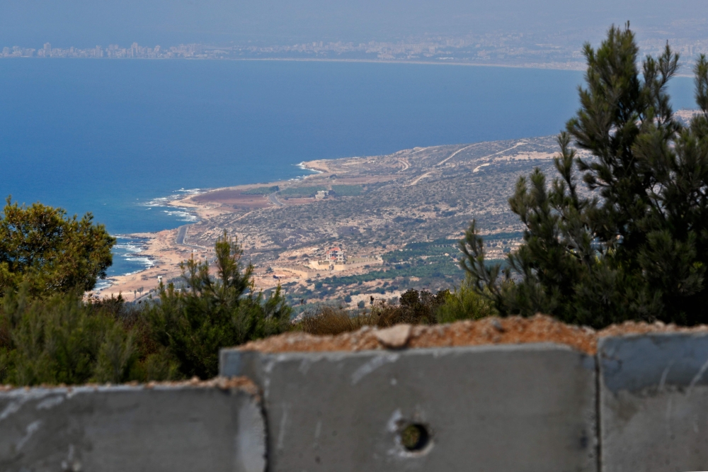 Naqura Bay south of the Lebanese city of Tyre as seen behind a new wall on the Lebanese border.  AFP / JACK GUEZ
