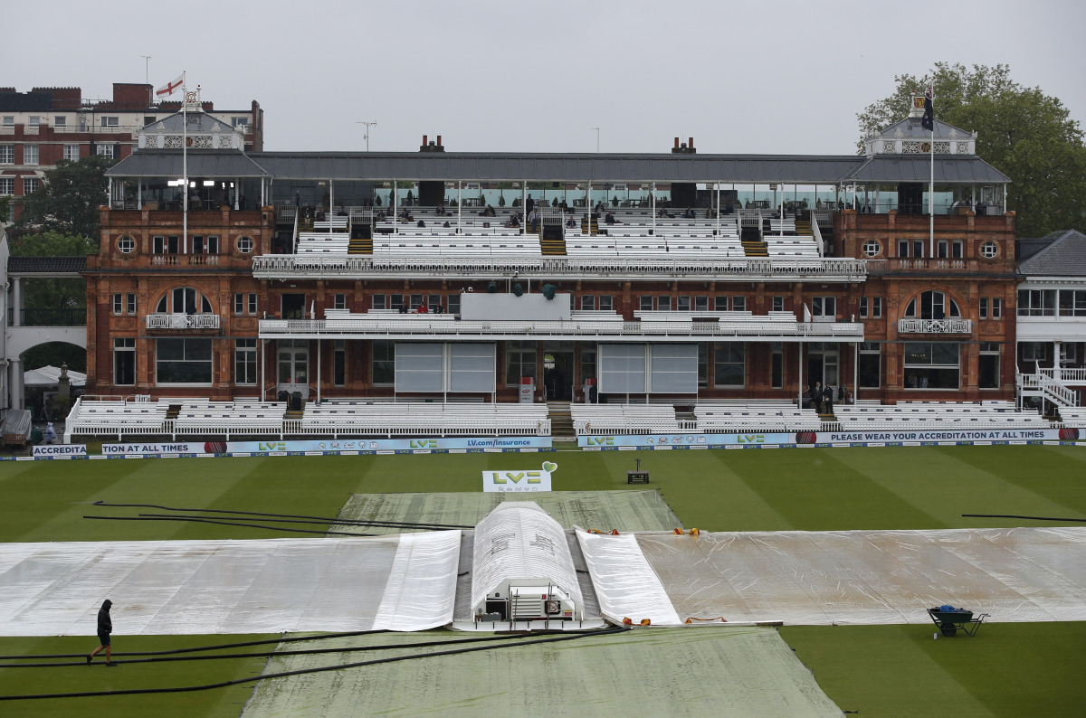 Cricket - First Test - England v New Zealand - Lord's Cricket Ground, London, Britain - June 4, 2021 General view of the covers as rain delays play Action Images via Reuters/Andrew Couldridge
