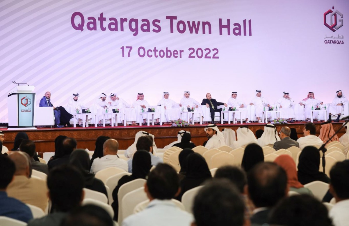 Qatargas Chief Executive Officer, Khalid bin Khalifa Al Thani with other officials during the event.