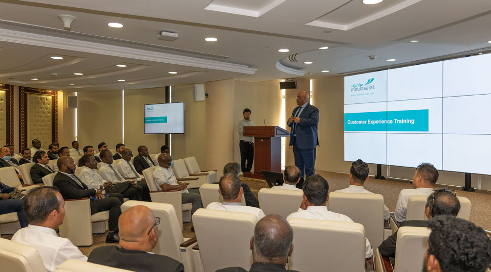 Mowasalat and Qatar Tourism officials during the workshop for Karwa Taxi drivers and Doha Limousine chauffeurs. 
