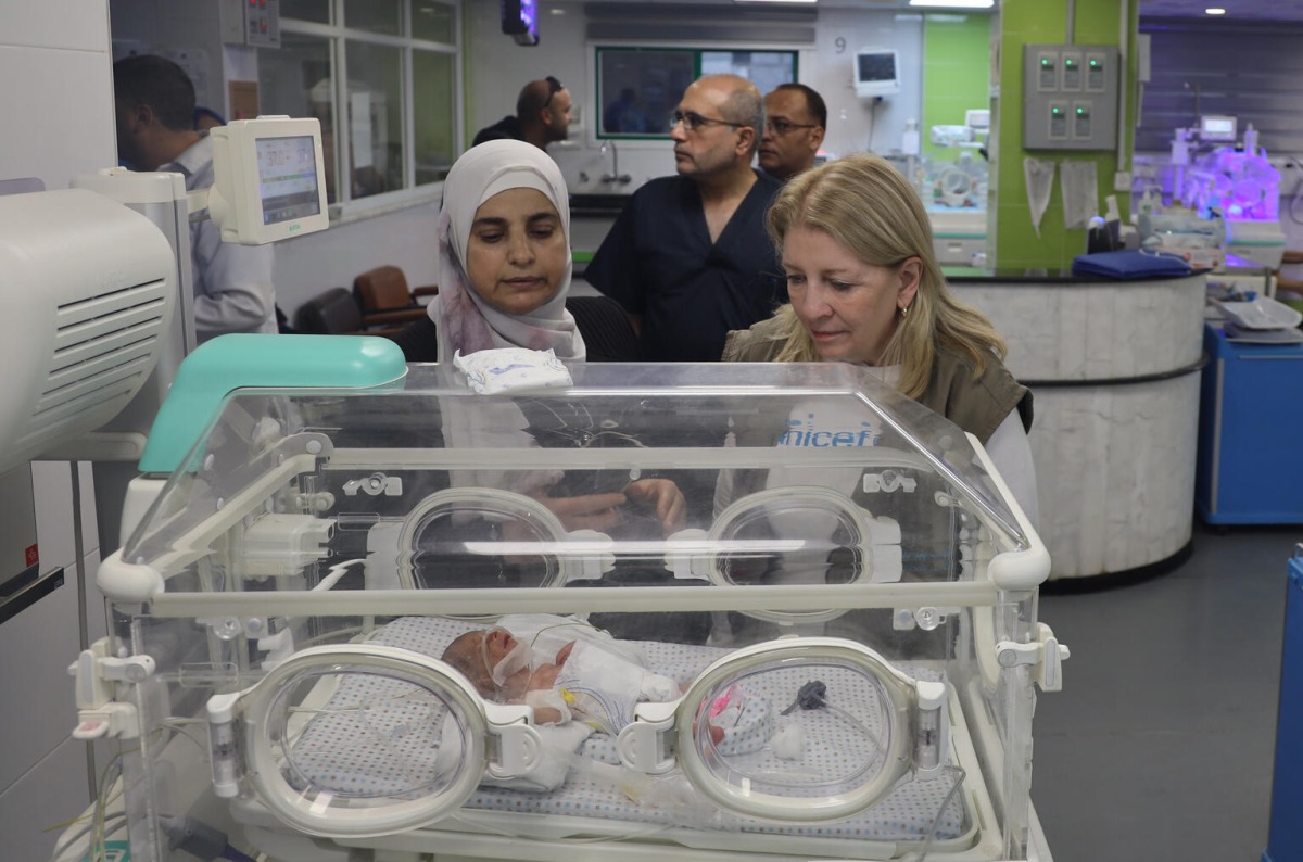 UNICEF Executive Director Catherine Russell and UNICEF Deputy Executive Director Humanitarian Action and Supply Operation Ted Chaiban visited Nasser hospital in Khan Younis in southern Gaza Strip on 14 November 2023. Pic: UNICEF 