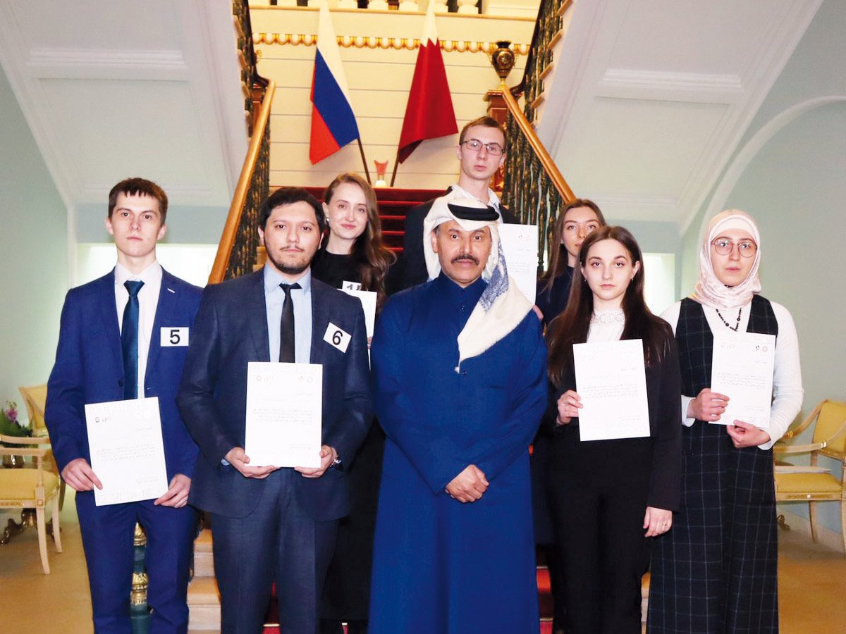 Ambassador of Qatar to the Russian Federation H E Sheikh Ahmed bin Nasser Al Thani with the winners.