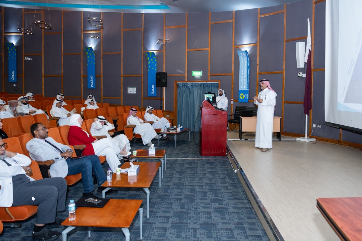 Participants and HMC officials during the visit. 