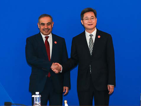 Minister of Finance H E Ali bin Ahmed Al Kuwari with Minister of Finance of the People’s Republic of China H E Lan Fo’an, on the sidelines of the 2025 Annual Meeting of the Asian Infrastructure Investment Bank.