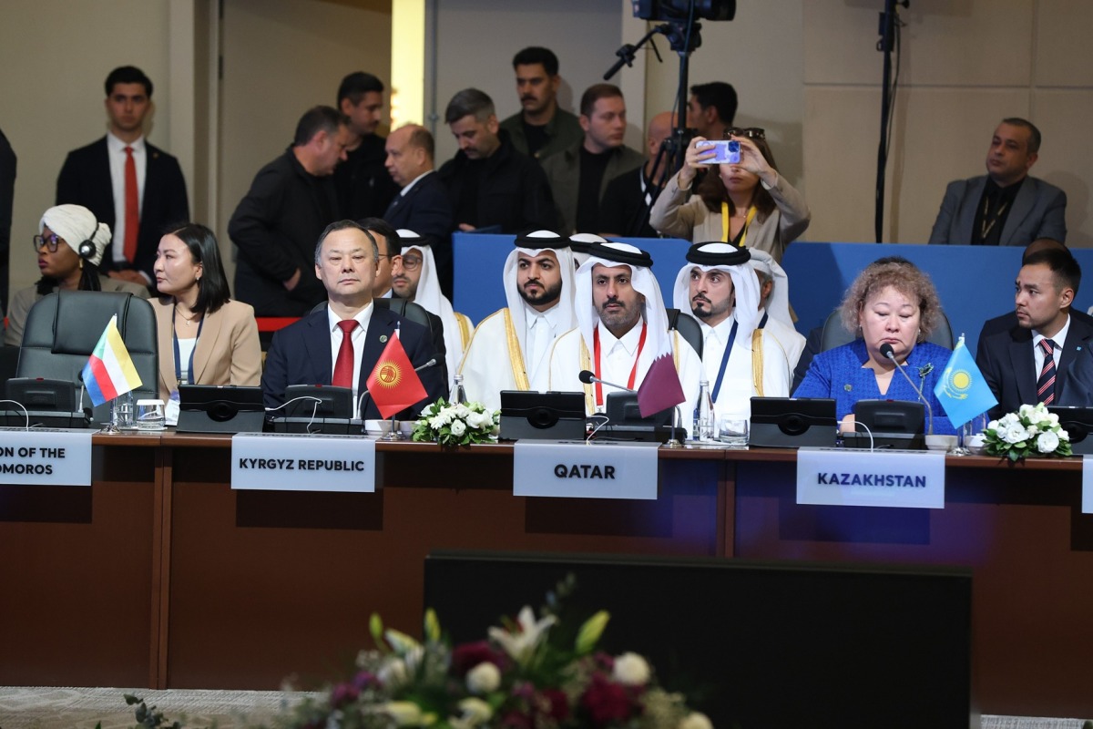 Minister of Commerce and Industry of Qatar, H E Sheikh Faisal bin Thani bin Faisal Al Thani with other dignitaries during the meeting.