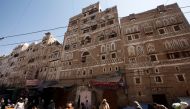 People shop at the old market in the historic city of Sanaa, Yemen, October 21, 2016. REUTERS/Mohamed al-Sayaghi
