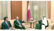 Emir HH Sheikh Tamim bin Hamad Al Thani met at Al Bahr Palace with Turkey's Foreign Minister, Mevlut Cavusoglu, and Minister of Economy, Nihat Zeybekci. The meeting discussed developments in the Gulf crisis and means of solving it, in addition to reviewin