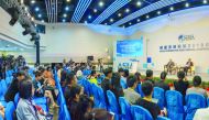 Secretary General of Boao Forum for Asia (BFA) Zhou Wenzhong (R), speaks during the closing press conference of the BFA Annual Conference 2018 in Boao, south China's Hainan province, on April 11, 2018. The BFA annual conference 2018 took place between Apr