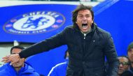 Chelsea's Italian head coach Antonio Conte gestures on the touchline during the English Premier League football match between Chelsea and Manchester United at Stamford Bridge in London on November 5, 2017. AFP / Glyn Kirk