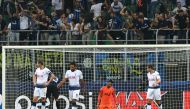 Tottenham's Dutch goalkeeper Michel Vorm (Rear C) reacts after failing to stop a last minute winning header during the UEFA Champions League group stage football match Inter Milan vs Tottenham on September 18, 2018 at the San Siro stadium in Milan. / AFP 