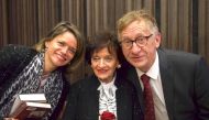 Elizabeth Bellak (C), 88, poses with her daughter Alexandra Renata (L) and filmmaker Tomasz Magierski (R) during a screening of the documentary film “Broken Dreams” on Elizabeth's sister Renia Spiegel in Warsaw on September 18, 2019. AFP / JANEK SKARZYNSK