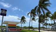 Palm trees bend in the winds preceding Hurricane Isaias in Miami Beach, Florida, U.S. August 1, 2020. REUTERS/Liza Feria
