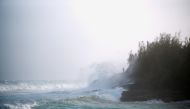 Waves swell as Hurricane Teddy approaches Bermuda at Devonshire Bay September 20, 2020. REUTERS/Nicola Muirhead
