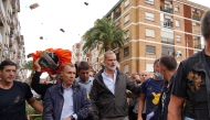 King Felipe VI of Spain (C) is heckled by angry residents who throw mud and objects during his visit to Paiporta, in the region of Valencia, eastern Spain, on November 3, 2024. Photo by Manaure Quintero / AFP.